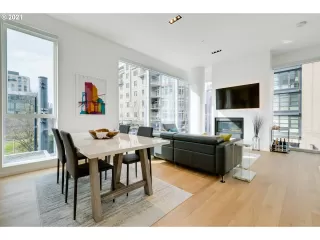 Photo #2: 21294766 Listing