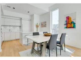 Photo #3: 21294766 Listing