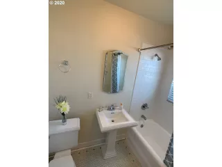 Photo #3: 21295267 Listing