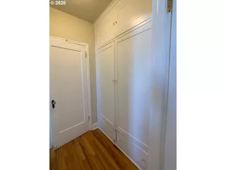 Photo #4: 21295267 Listing