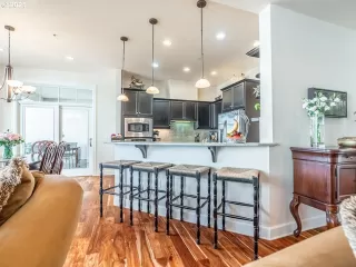 Photo #2: 21295647 Listing 