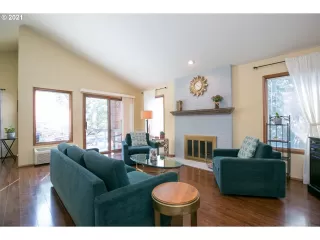 Photo #3: 21295701 Listing 