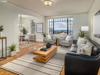 Photo #4: 21296708 Listing