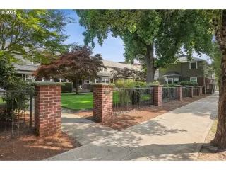 Photo #1: 212968216 Listing