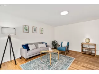 Photo #6: 21297103 Listing 