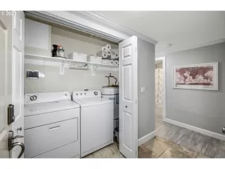 Photo #2: 21297682 Listing