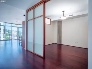 Photo #2: 21297983 Listing 