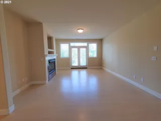 Photo #2: 21299066 Listing