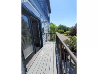 Photo #4: 21299066 Listing