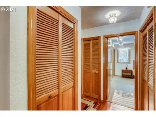 Photo #2: 21299238 Listing 