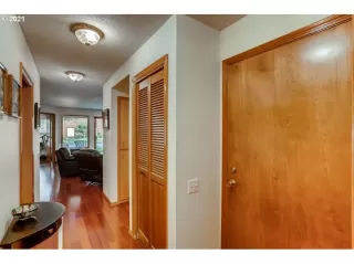 Photo #3: 21299238 Listing 