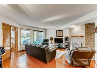 Photo #6: 21299238 Listing 