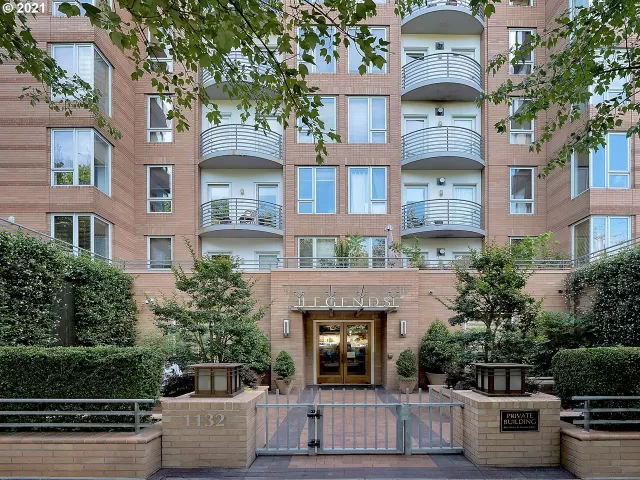 MLS: 21299260 Condo For Sale