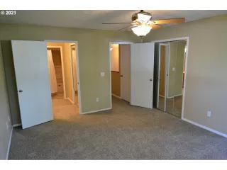 Photo #3: 21299424 Listing