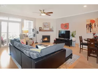 Photo #1: 21299546 Listing