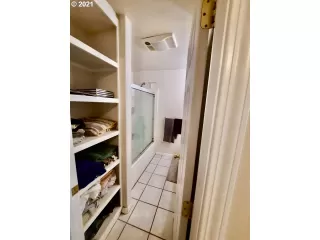 Photo #2: 21299756 Listing