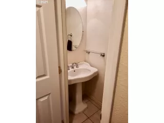 Photo #5: 21299756 Listing