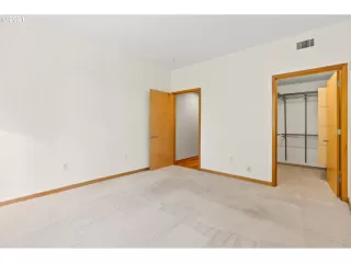 Photo #3: 21300025 Listing