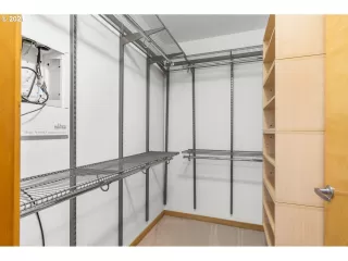 Photo #4: 21300025 Listing