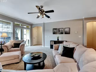 Photo #3: 21300733 Listing