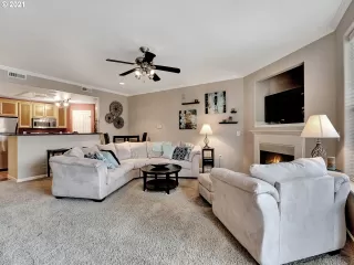 Photo #4: 21300733 Listing