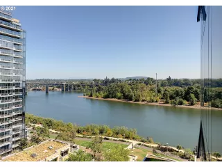 Photo #5: 21300762 Listing