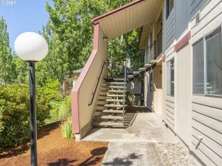 Photo #1: 21300928 Listing 