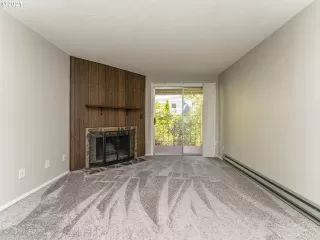 Photo #4: 21300928 Listing 