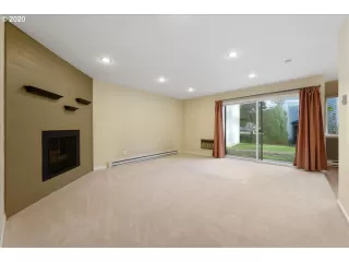 Photo #1: 21301693 Listing