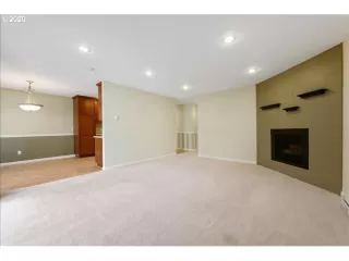 Photo #2: 21301693 Listing