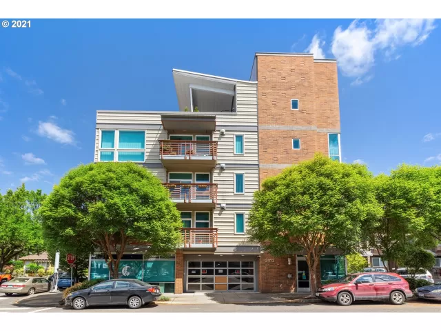 MLS: 21304059 Condo For Sale