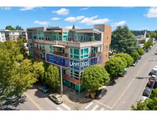 Photo #2: 21304059 Listing