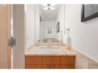 Photo #6: 21304059 Listing