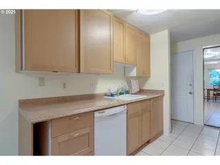 Photo #3: 21304662 Listing