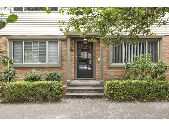 MLS: 21304730 Condo For Sale