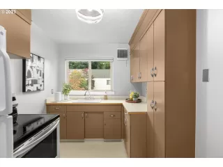 Photo #2: 21304730 Listing 