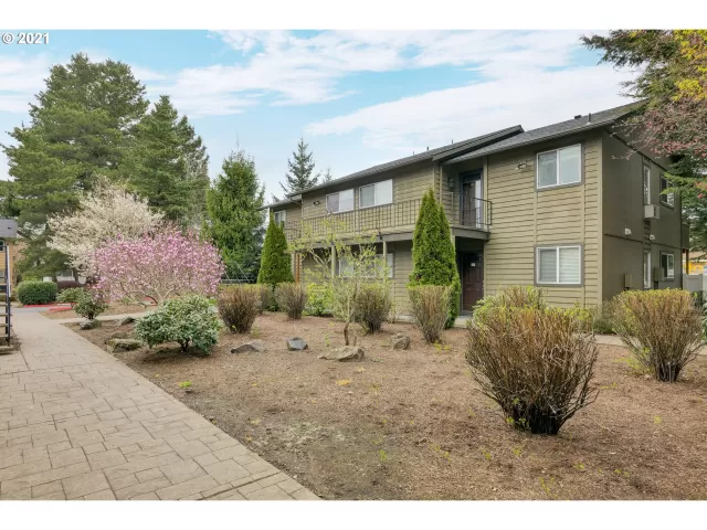 MLS: 21305065 Condo For Sale