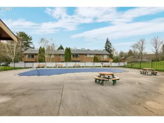 Photo #5: 21305065 Listing