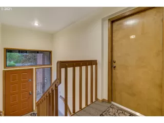 Photo #3: 21305657 Listing