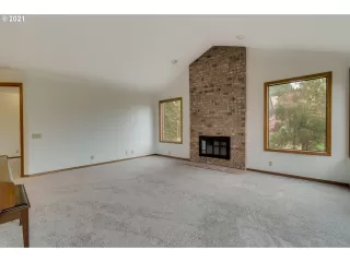 Photo #6: 21305657 Listing