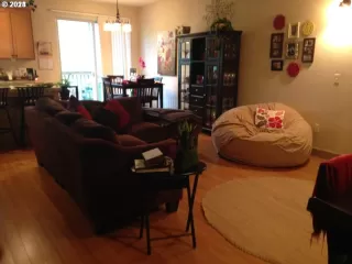 Photo #3: 21305773 Listing