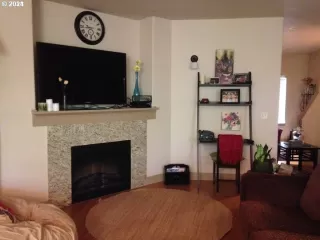 Photo #4: 21305773 Listing