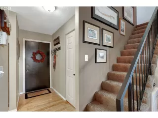 Photo #3: 21305861 Listing