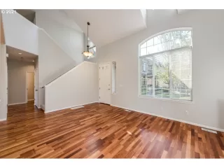 Photo #2: 21306125 Listing