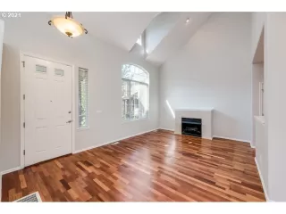 Photo #5: 21306125 Listing