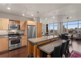Photo #3: 21306298 Listing 