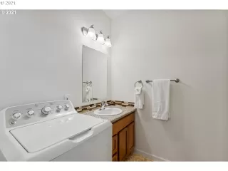 Photo #4: 21306938 Listing