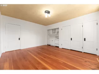 Photo #3: 21307079 Listing 