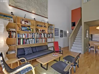 Photo #6: 21307121 Listing