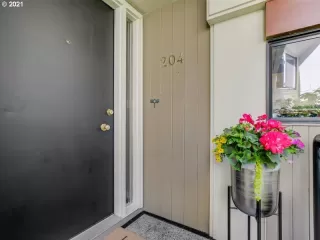 Photo #1: 21307167 Listing